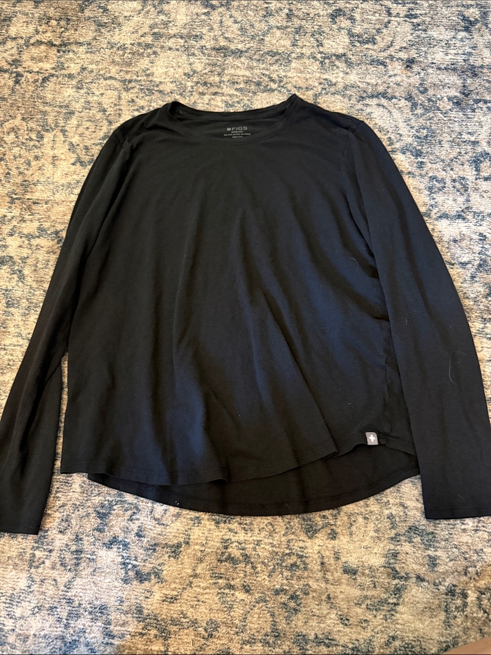 Women’s figs long sleeve black shirt